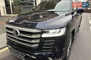 Внедорожник / Кроссовер Toyota Land Cruiser 2022 в Киеве