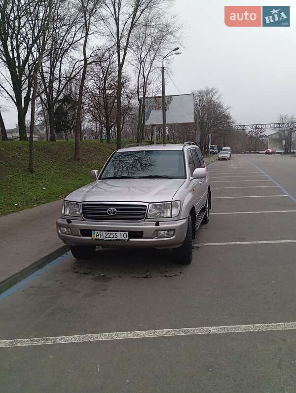 Toyota Land Cruiser 2003