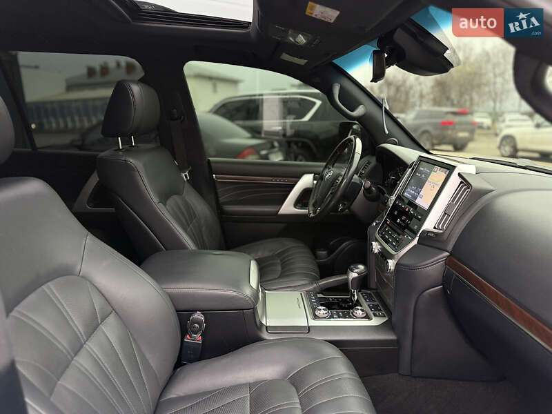 Внедорожник / Кроссовер Toyota Land Cruiser 2020 в Черновцах фото 16 Внедорожник / Кроссовер Toyota Land Cruiser 2020 в Черновцах