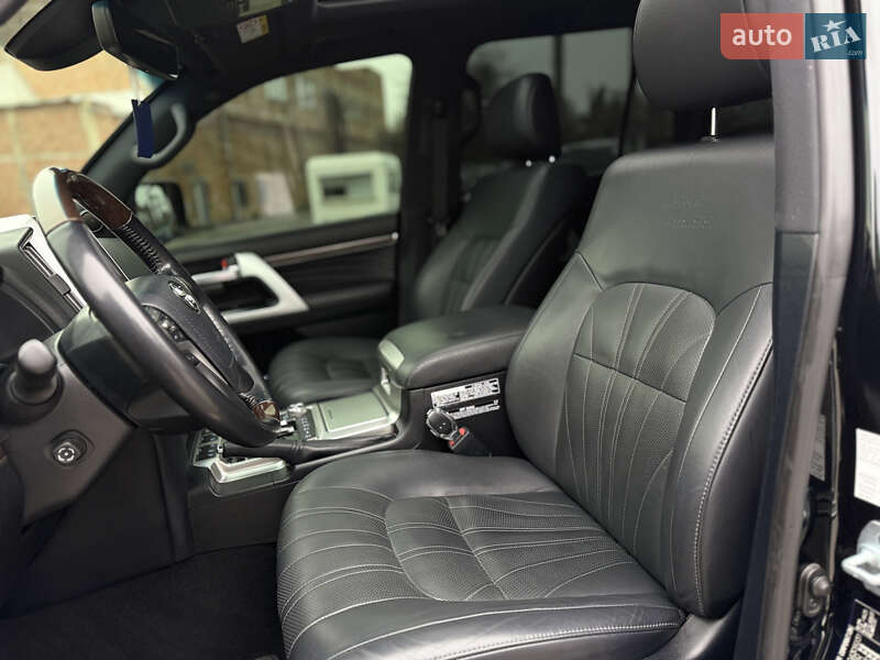 Внедорожник / Кроссовер Toyota Land Cruiser 2020 в Черновцах фото 61 Внедорожник / Кроссовер Toyota Land Cruiser 2020 в Черновцах