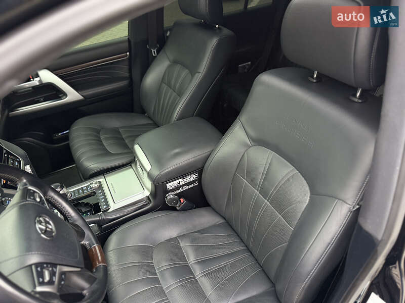 Внедорожник / Кроссовер Toyota Land Cruiser 2020 в Черновцах фото 64 Внедорожник / Кроссовер Toyota Land Cruiser 2020 в Черновцах