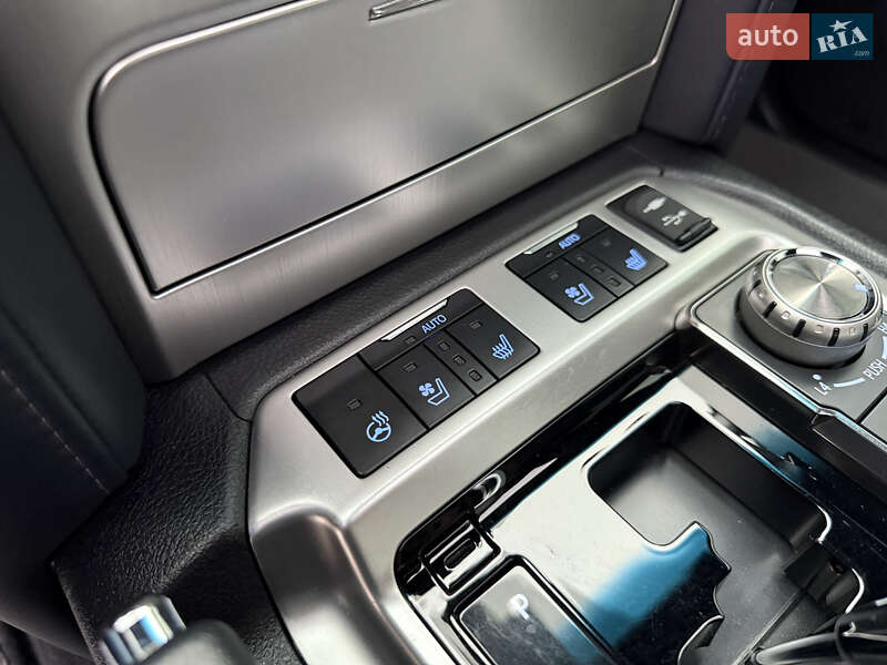 Внедорожник / Кроссовер Toyota Land Cruiser 2020 в Черновцах фото 83 Внедорожник / Кроссовер Toyota Land Cruiser 2020 в Черновцах