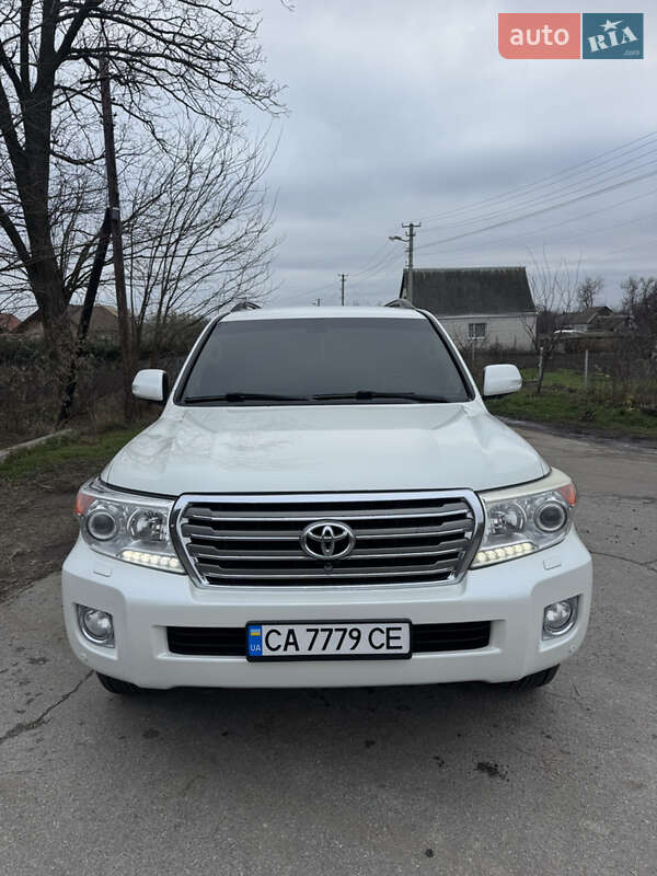 Toyota Land Cruiser 2013