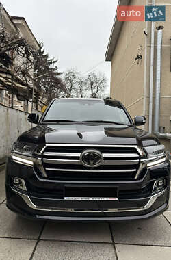 Позашляховик / Кросовер Toyota Land Cruiser 2019 в Чернівцях