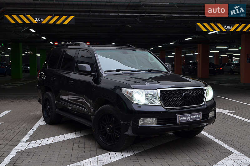 Toyota Land Cruiser 2010