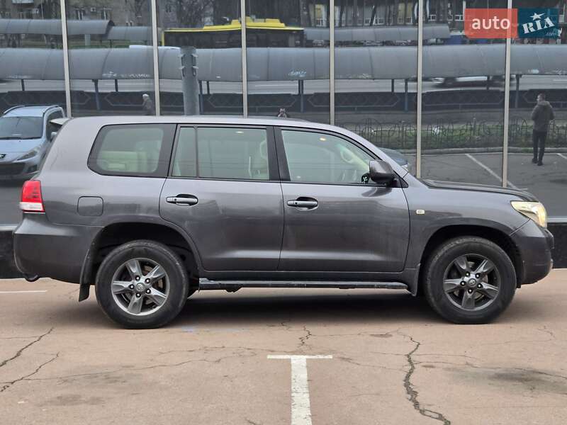 Позашляховик / Кросовер Toyota Land Cruiser 2008 в Києві