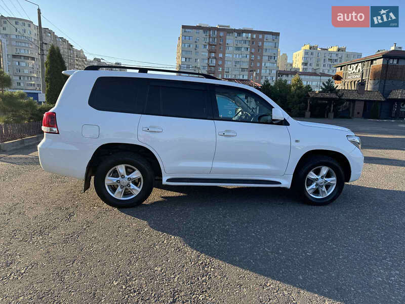 Позашляховик / Кросовер Toyota Land Cruiser 2010 в Доброславі