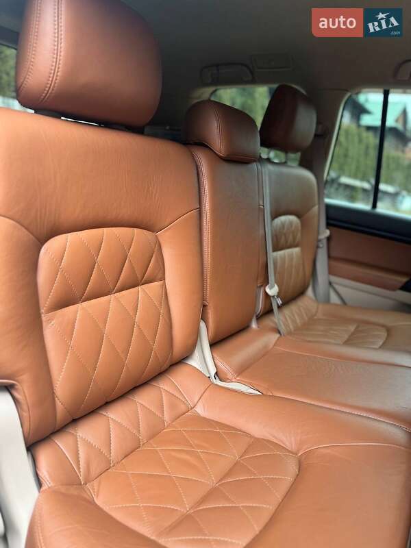 Позашляховик / Кросовер Toyota Land Cruiser 2013 в Яремчі фото 7 Позашляховик / Кросовер Toyota Land Cruiser 2013 в Яремчі