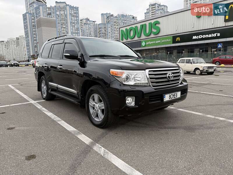 Позашляховик / Кросовер Toyota Land Cruiser 2013 в Києві