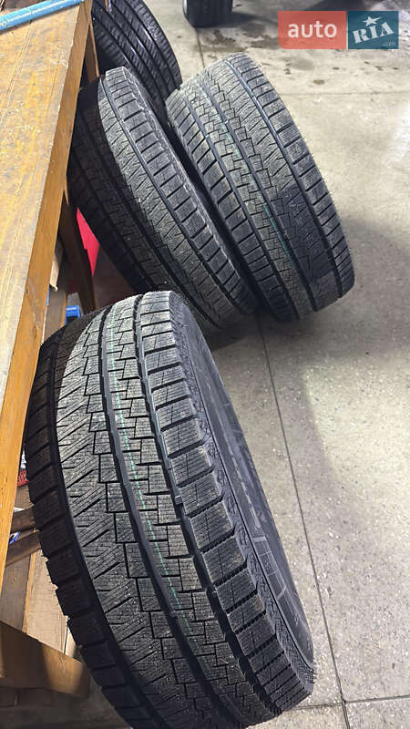 Позашляховик / Кросовер Toyota Land Cruiser 2007 в Тячеві фото 37 Позашляховик / Кросовер Toyota Land Cruiser 2007 в Тячеві