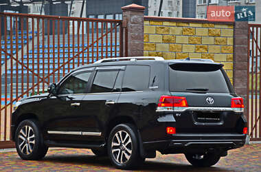 Позашляховик / Кросовер Toyota Land Cruiser 2017 в Дніпрі