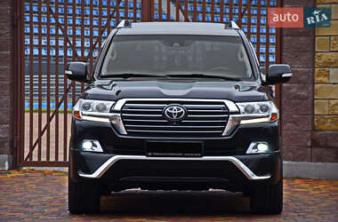 Позашляховик / Кросовер Toyota Land Cruiser 2017 в Дніпрі