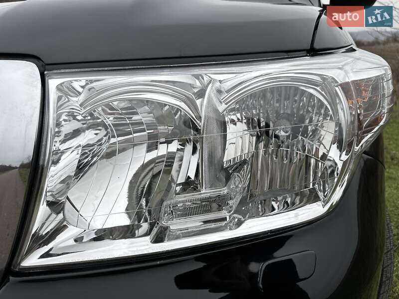 Позашляховик / Кросовер Toyota Land Cruiser 2011 в Одесі