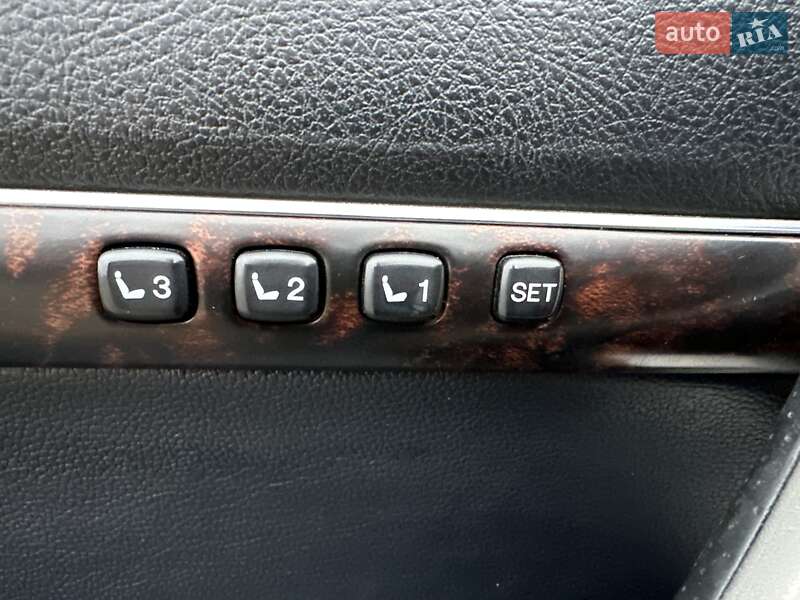 Позашляховик / Кросовер Toyota Land Cruiser 2011 в Одесі