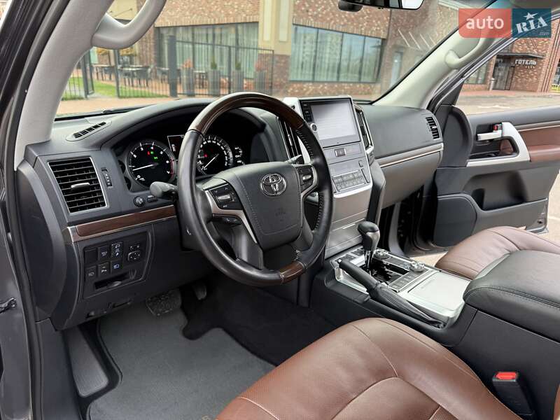 Внедорожник / Кроссовер Toyota Land Cruiser 2020 в Киеве