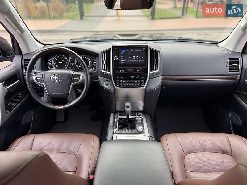Внедорожник / Кроссовер Toyota Land Cruiser 2020 в Киеве