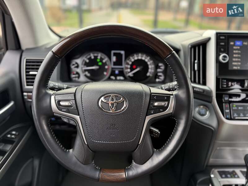 Внедорожник / Кроссовер Toyota Land Cruiser 2020 в Киеве