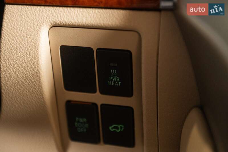 Позашляховик / Кросовер Toyota Land Cruiser 2012 в Одесі фото 41 Позашляховик / Кросовер Toyota Land Cruiser 2012 в Одесі