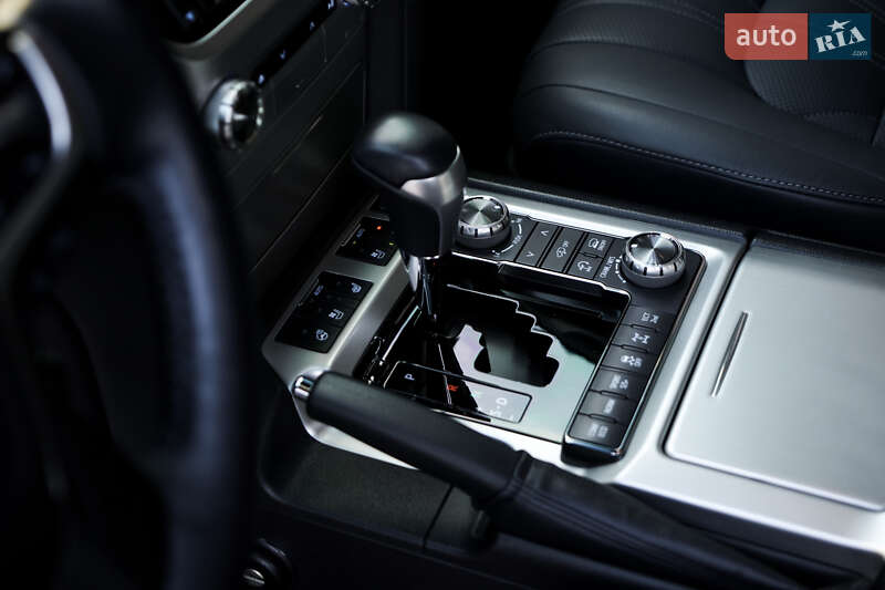 Внедорожник / Кроссовер Toyota Land Cruiser 2020 в Киеве фото 16 Внедорожник / Кроссовер Toyota Land Cruiser 2020 в Киеве