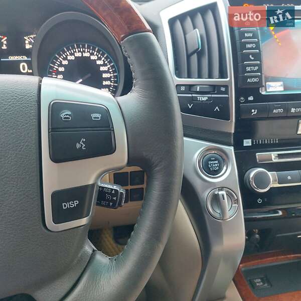 Позашляховик / Кросовер Toyota Land Cruiser 2012 в Рівному фото 31 Позашляховик / Кросовер Toyota Land Cruiser 2012 в Рівному