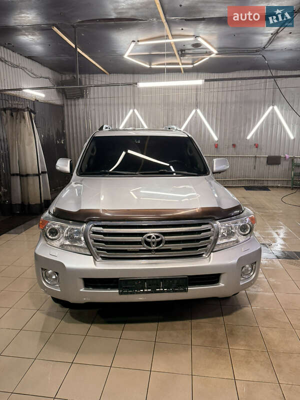 Toyota Land Cruiser 2013