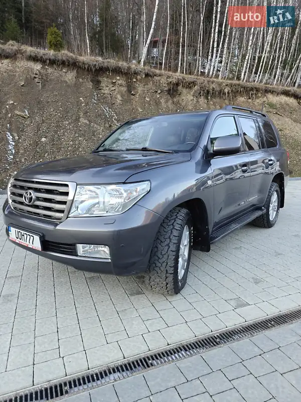 Toyota Land Cruiser