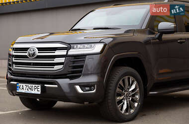 Внедорожник / Кроссовер Toyota Land Cruiser 2021 в Киеве