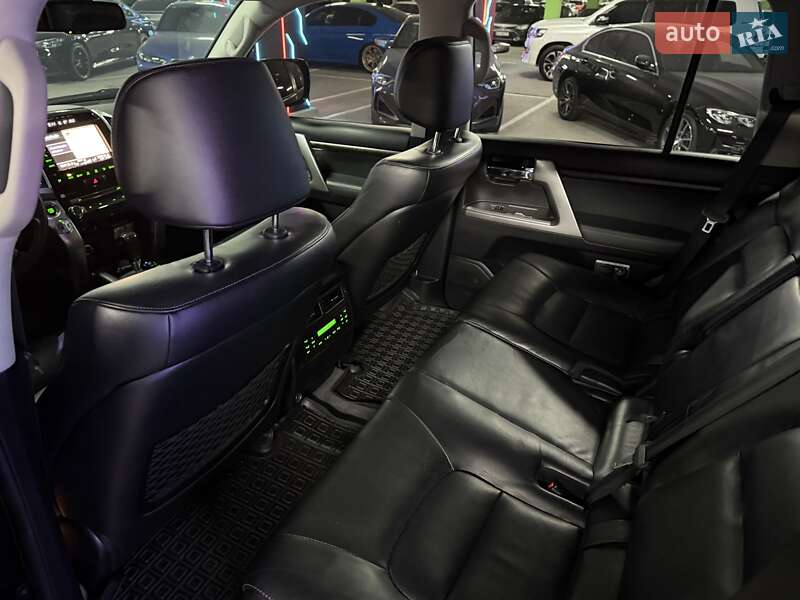 Внедорожник / Кроссовер Toyota Land Cruiser 2013 в Киеве