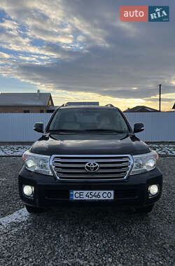 Позашляховик / Кросовер Toyota Land Cruiser 2012 в Чернівцях