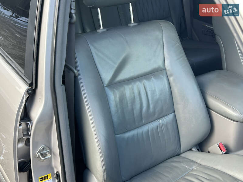 Внедорожник / Кроссовер Toyota Land Cruiser 2003 в Мукачево