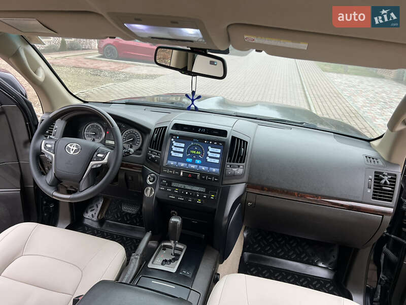 Внедорожник / Кроссовер Toyota Land Cruiser 2007 в Черновцах