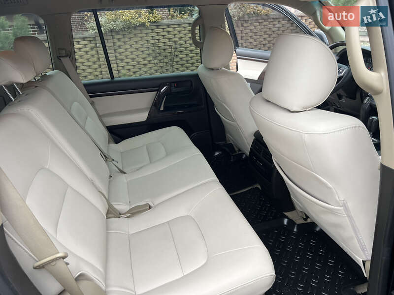 Внедорожник / Кроссовер Toyota Land Cruiser 2007 в Черновцах