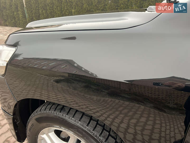 Внедорожник / Кроссовер Toyota Land Cruiser 2007 в Черновцах