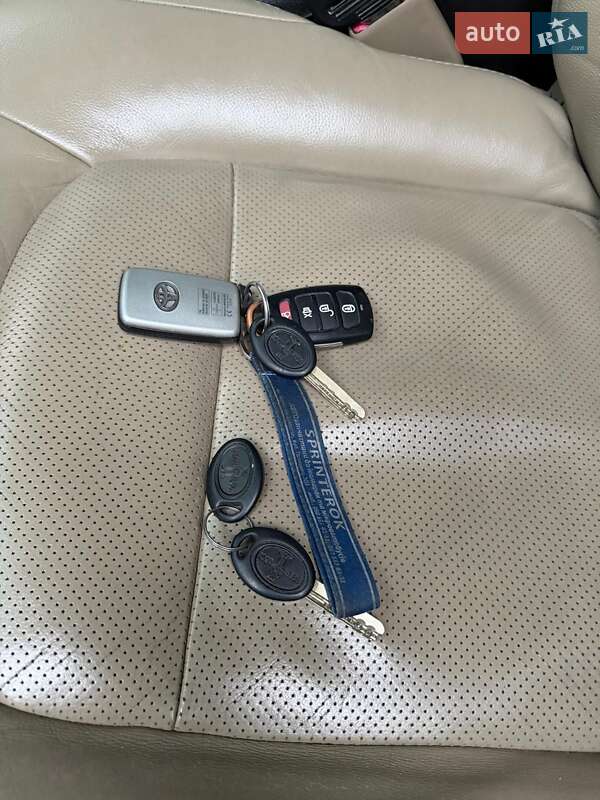 Внедорожник / Кроссовер Toyota Land Cruiser 2010 в Костополе фото 16 Внедорожник / Кроссовер Toyota Land Cruiser 2010 в Костополе