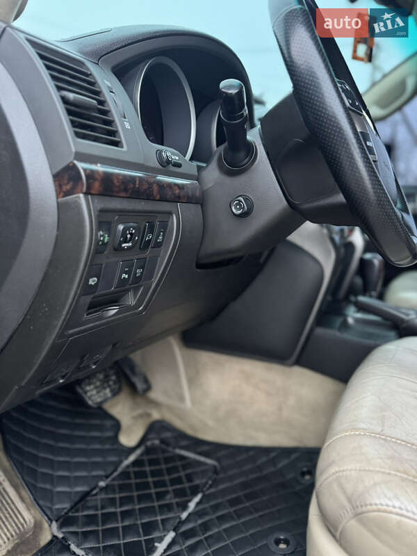 Позашляховик / Кросовер Toyota Land Cruiser 2008 в Києві