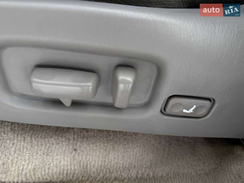 Внедорожник / Кроссовер Toyota Land Cruiser 2002 в Запорожье