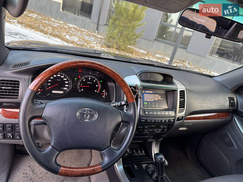 Позашляховик / Кросовер Toyota Land Cruiser 2006 в Ужгороді