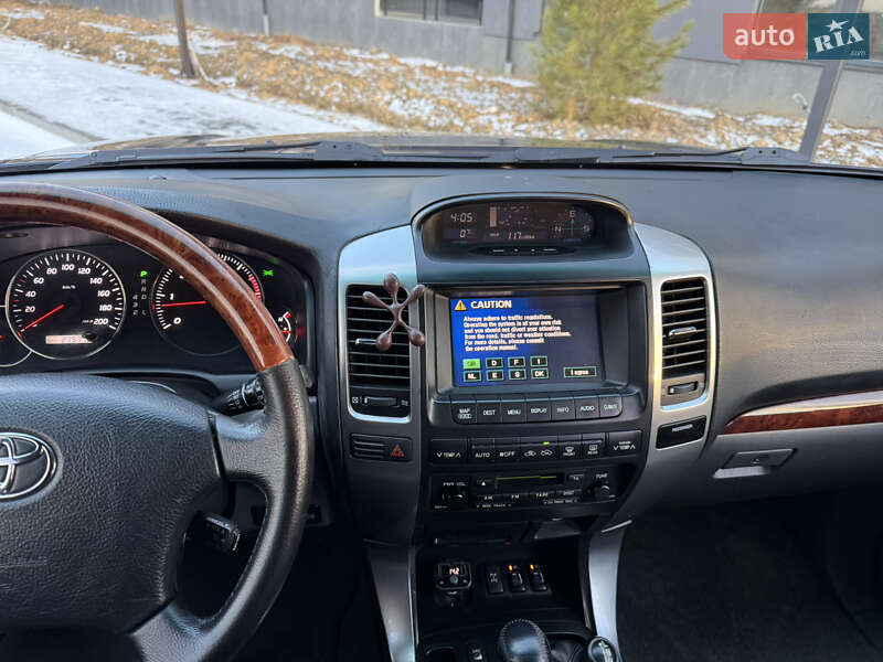 Позашляховик / Кросовер Toyota Land Cruiser 2006 в Ужгороді