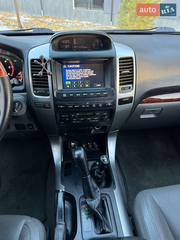 Позашляховик / Кросовер Toyota Land Cruiser 2006 в Ужгороді