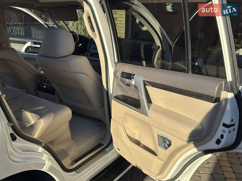 Внедорожник / Кроссовер Toyota Land Cruiser 2019 в Виннице