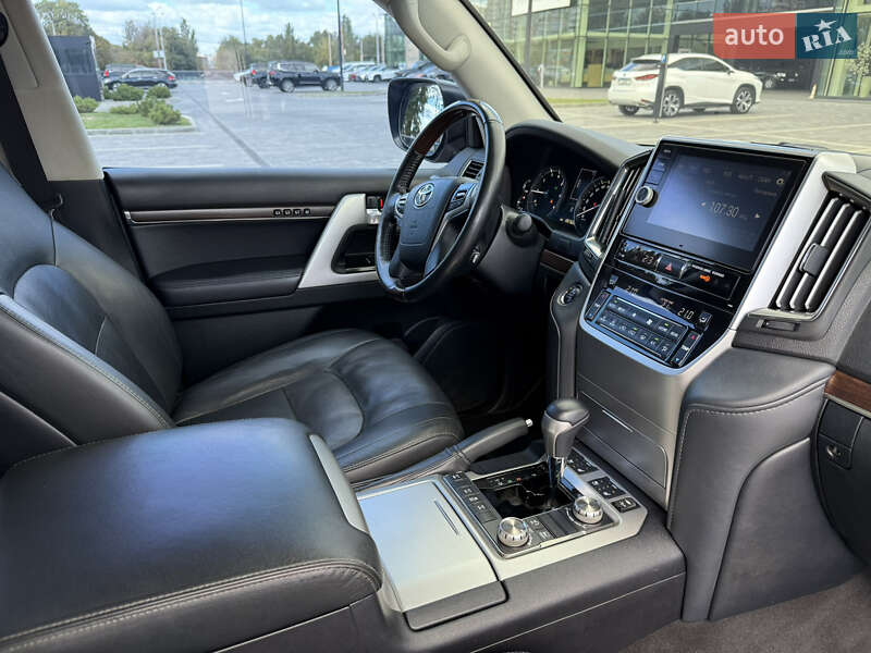 Внедорожник / Кроссовер Toyota Land Cruiser 2020 в Днепре