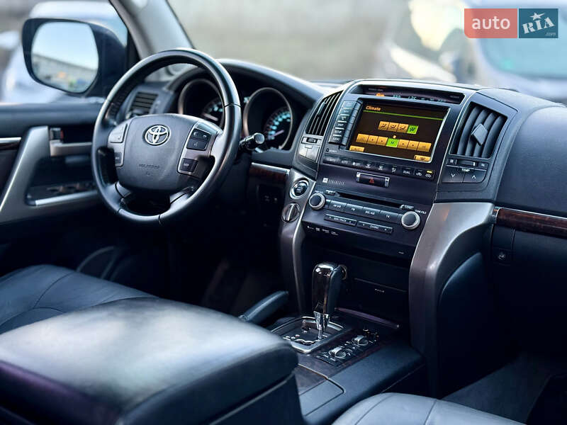 Позашляховик / Кросовер Toyota Land Cruiser 2010 в Києві фото 19 Позашляховик / Кросовер Toyota Land Cruiser 2010 в Києві