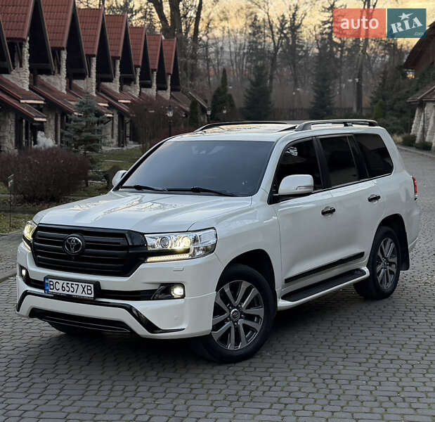 Внедорожник / Кроссовер Toyota Land Cruiser 2016 в Львове фото 24 Внедорожник / Кроссовер Toyota Land Cruiser 2016 в Львове