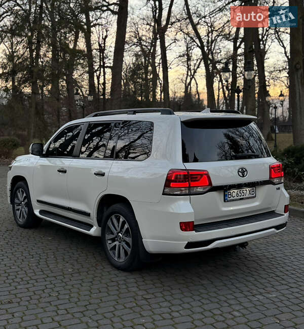 Внедорожник / Кроссовер Toyota Land Cruiser 2016 в Львове фото 28 Внедорожник / Кроссовер Toyota Land Cruiser 2016 в Львове