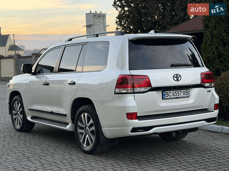 Внедорожник / Кроссовер Toyota Land Cruiser 2016 в Львове фото 35 Внедорожник / Кроссовер Toyota Land Cruiser 2016 в Львове