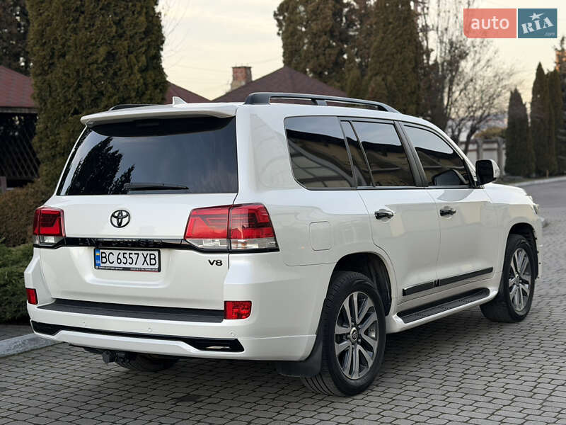 Внедорожник / Кроссовер Toyota Land Cruiser 2016 в Львове фото 39 Внедорожник / Кроссовер Toyota Land Cruiser 2016 в Львове