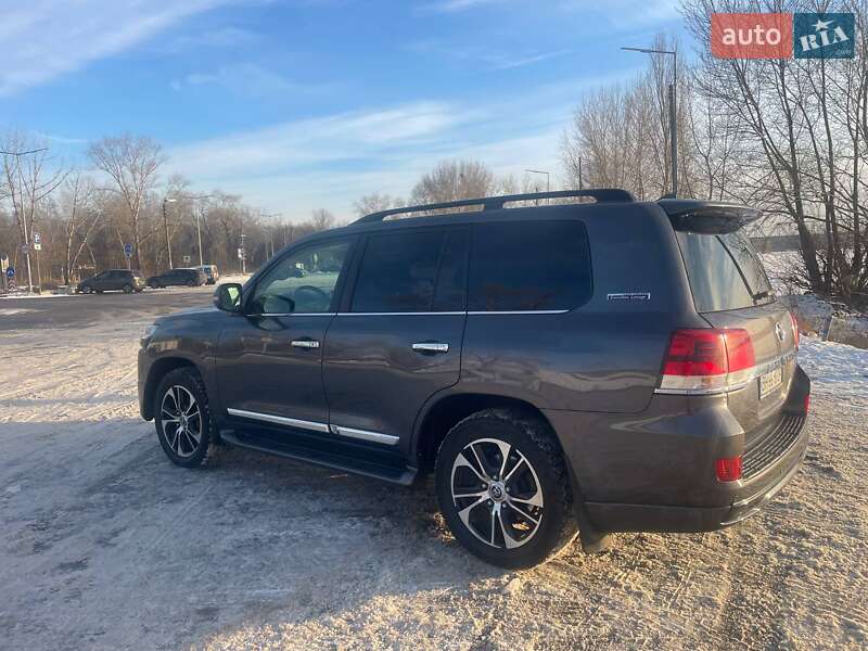 Внедорожник / Кроссовер Toyota Land Cruiser 2017 в Киеве