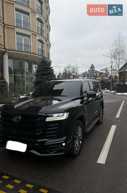 Внедорожник / Кроссовер Toyota Land Cruiser 2023 в Киеве