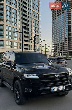 Позашляховик / Кросовер Toyota Land Cruiser 2022 в Дніпрі