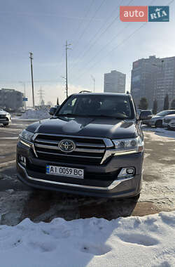 Внедорожник / Кроссовер Toyota Land Cruiser 2019 в Киеве